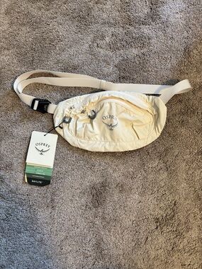 Osprey Daylite Waist Pack 1L Cream NWT Hiking Travel Belt Bag Fanny Pack